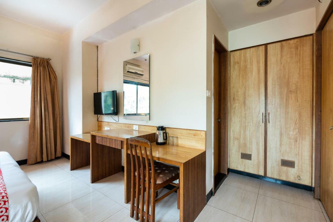 Oyo 44695 Hotel Mango Sawantwadi Екстериор снимка