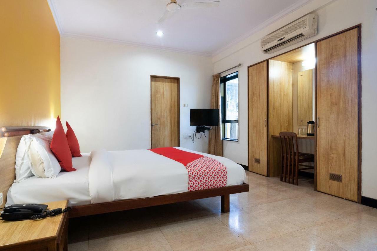 Oyo 44695 Hotel Mango Sawantwadi Екстериор снимка