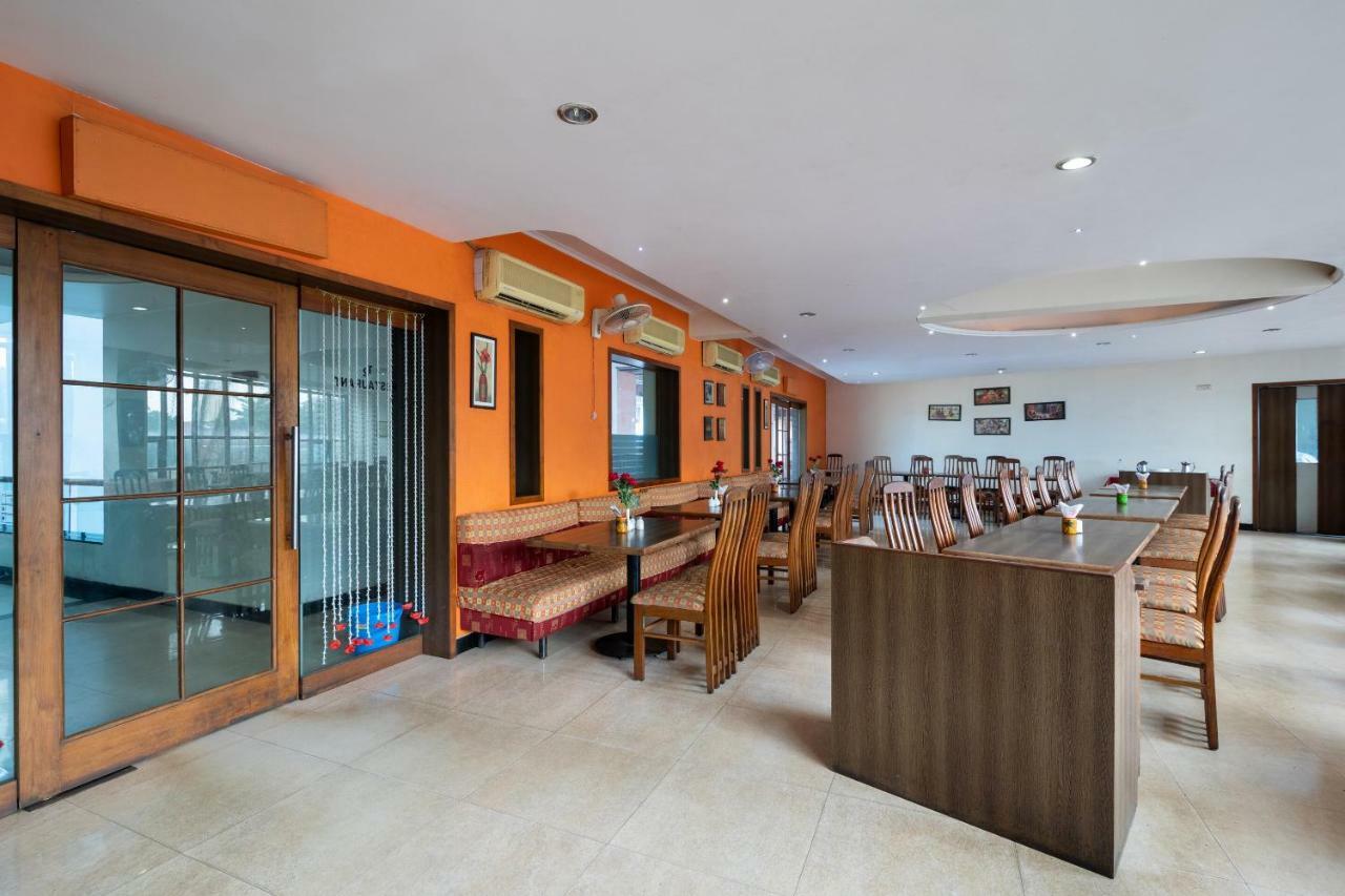 Oyo 44695 Hotel Mango Sawantwadi Екстериор снимка