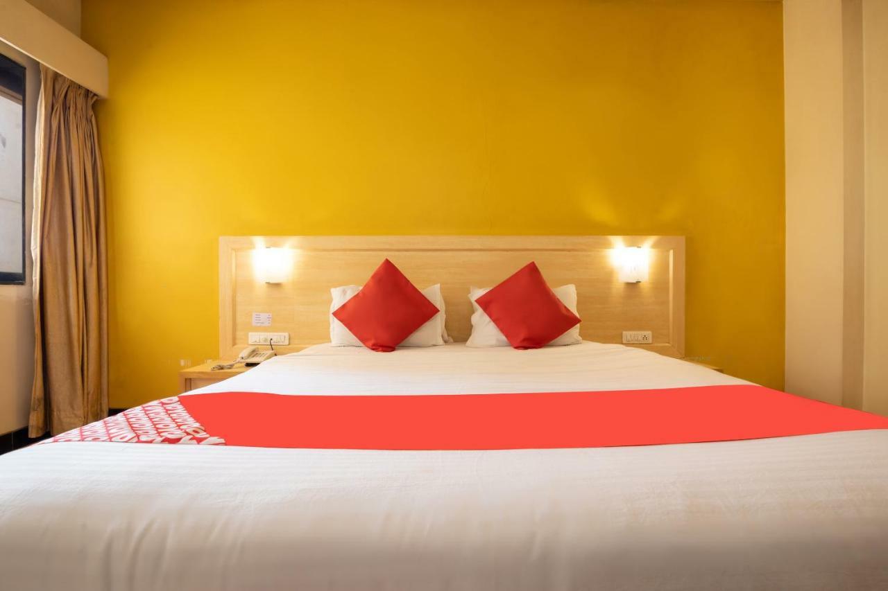 Oyo 44695 Hotel Mango Sawantwadi Екстериор снимка