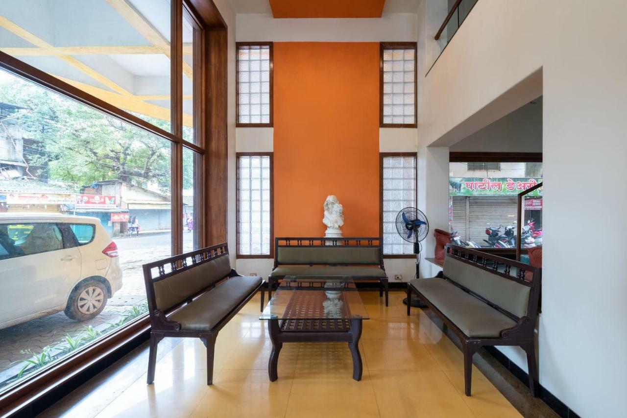 Oyo 44695 Hotel Mango Sawantwadi Екстериор снимка